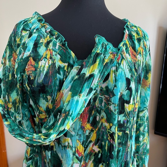 Blouse Georgeous colors show well in 1st pic - Picture 1 of 14